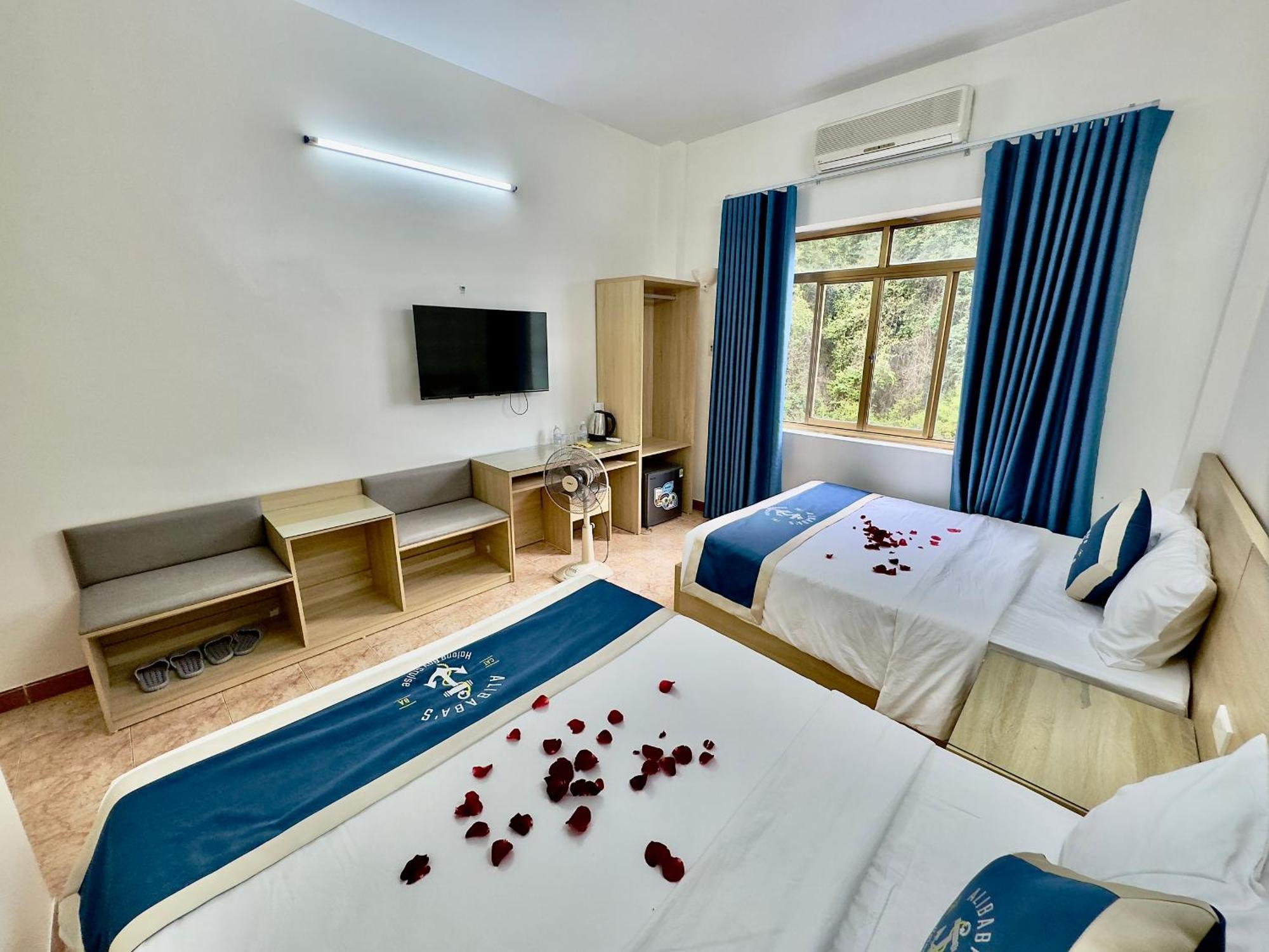 Cat Ba Plaza Hotel Dong Khe Sau 外观 照片