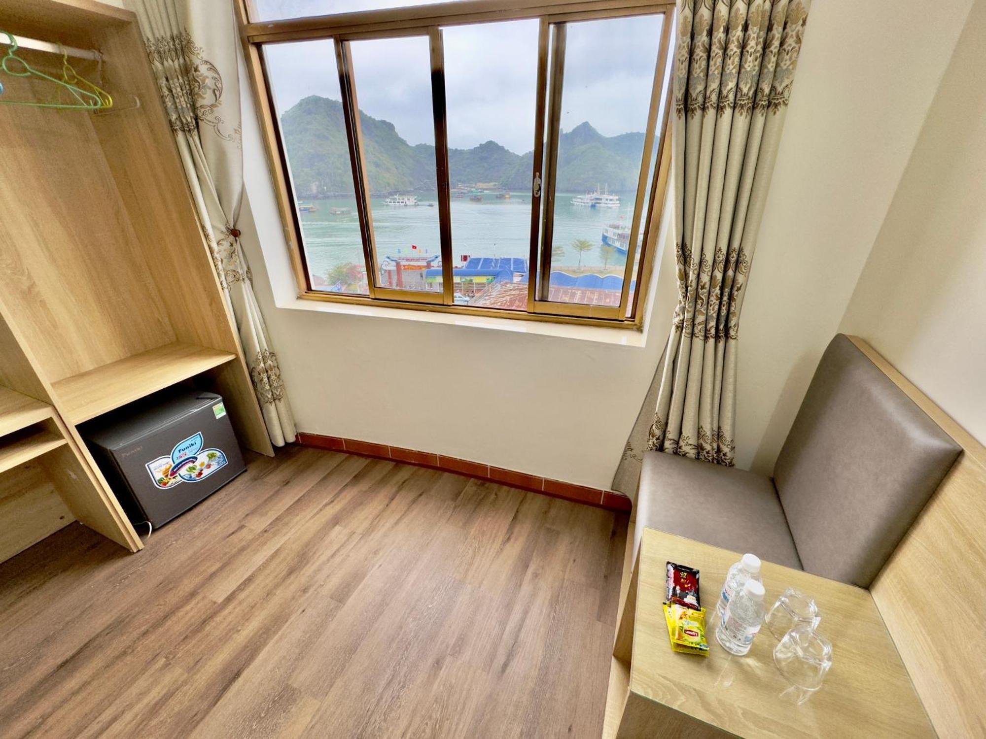 Cat Ba Plaza Hotel Dong Khe Sau 外观 照片