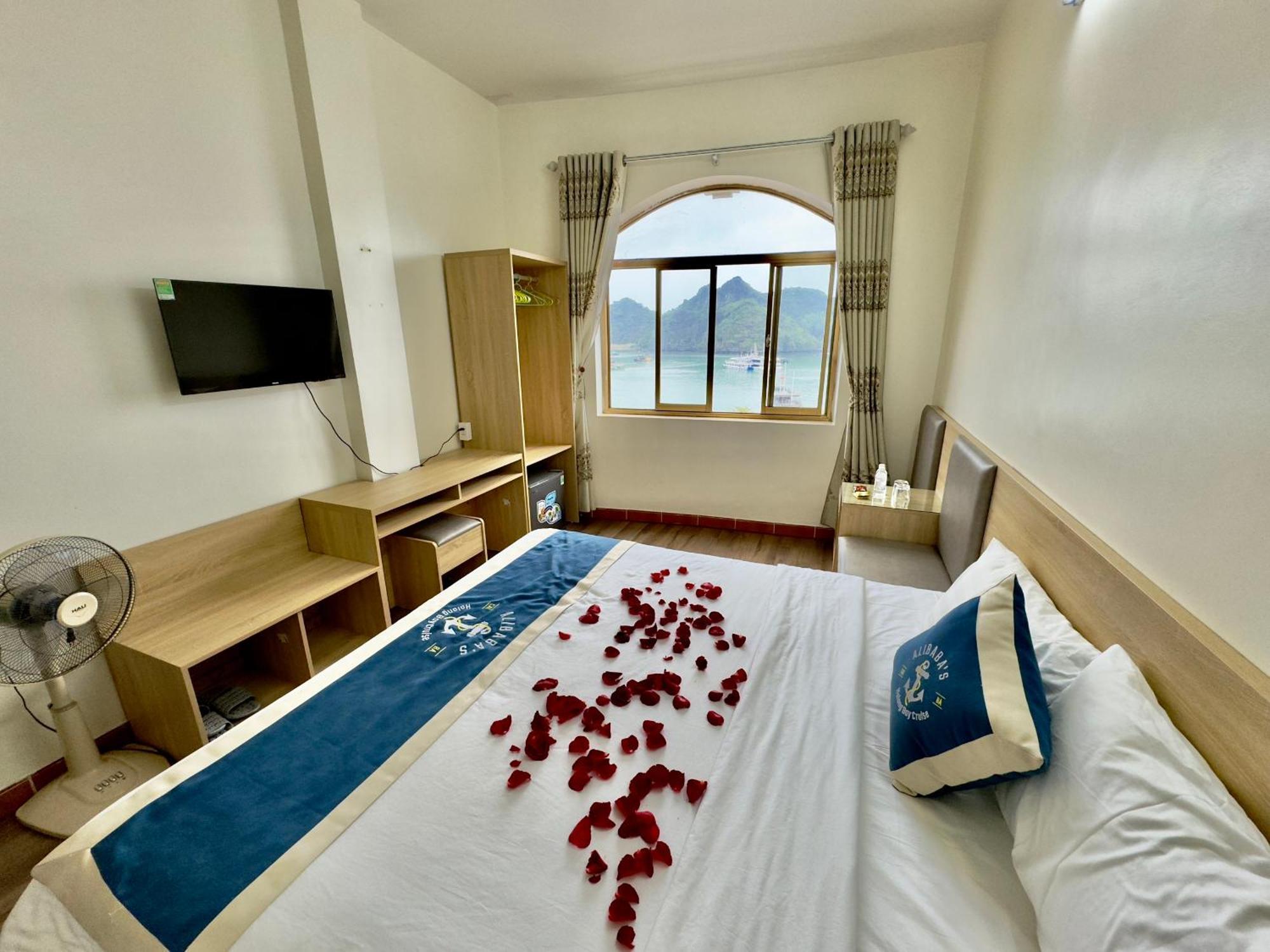 Cat Ba Plaza Hotel Dong Khe Sau 外观 照片