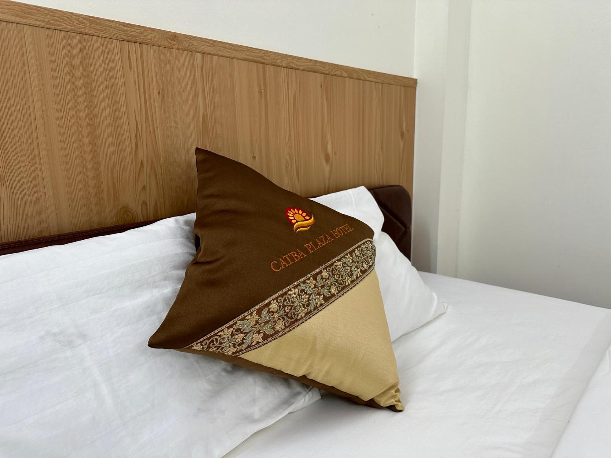Cat Ba Plaza Hotel Dong Khe Sau 外观 照片